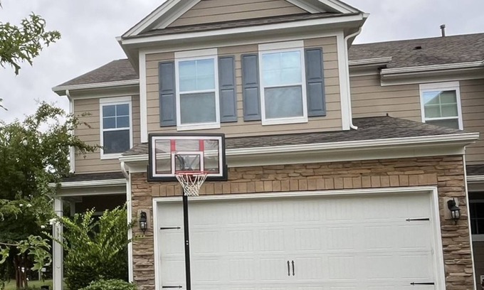 Fort Mill Casa | Spacious 4-bedroom townhome with WiFi, AC in terrific Fort Mill