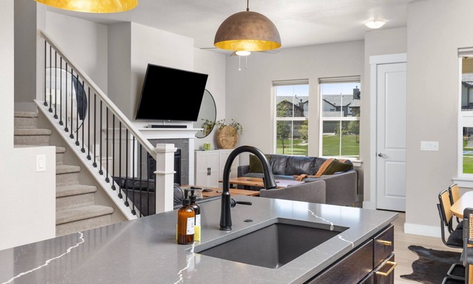 Berthoud Casa | Spacious 4-bedroom townhome with AC and WiFi in charming Berthoud