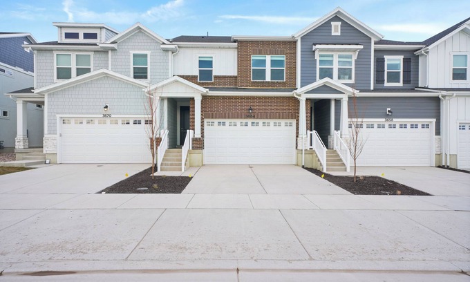 Lehi Casa | Spacious 4-bedroom townhome in delightful Lehi with clubhouse access, fitness rm