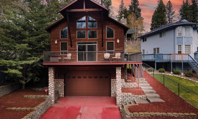 Liberty Lake Casa | Spacious 4-bedroom house in charming Liberty Lake, perfect for entertaining