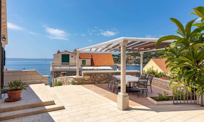 Sumartin Villa | Amplia villa de 4 dormitorios para 8+2 personas cerca de la playa, con piscina privada