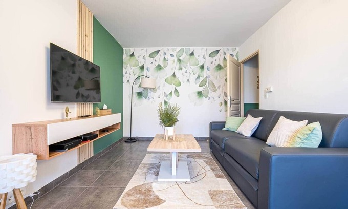 Woippy Apartamento | Spacious - 4 pers' - Balcony - 2 beds - Parking