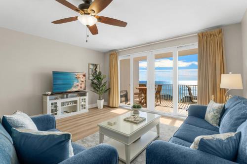 Panama City Beach Apartamento | Spacious 4BD Gulfview Resort Condo! 5 Pools! Free Beach Chairs! By Dolce Vita Getaways