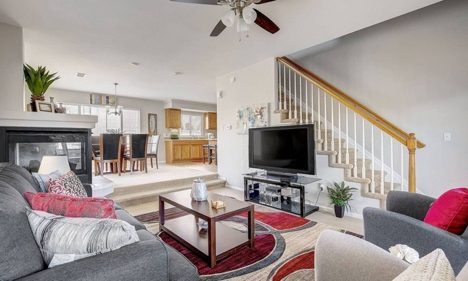 Green Valley Ranch Casa | Spacious 4BDR Entire Home Sleeps10 near Denver DIA Airport~Aurora Gaylord Resort