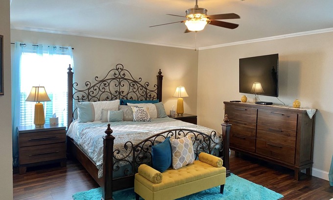Tomball Casa | Amplio apartamento de 4 pisos y 2 pisos en el norte de Houston