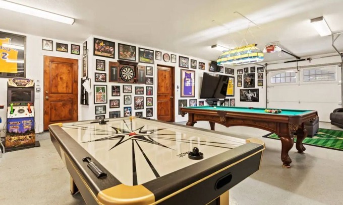 Graeagle Casa | Spacious 4BR/3BA Family Home + Must See Game Room.