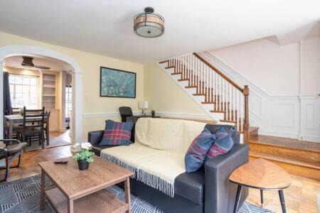 Northeast Alexandria Casa | Spacious 4BR CozySuites in Old Town Alexandria