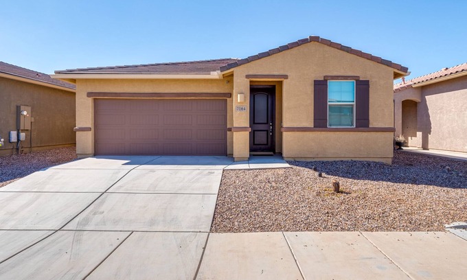 Tucson Casa | Spacious 4BR Home, 3BA, sleeps 8