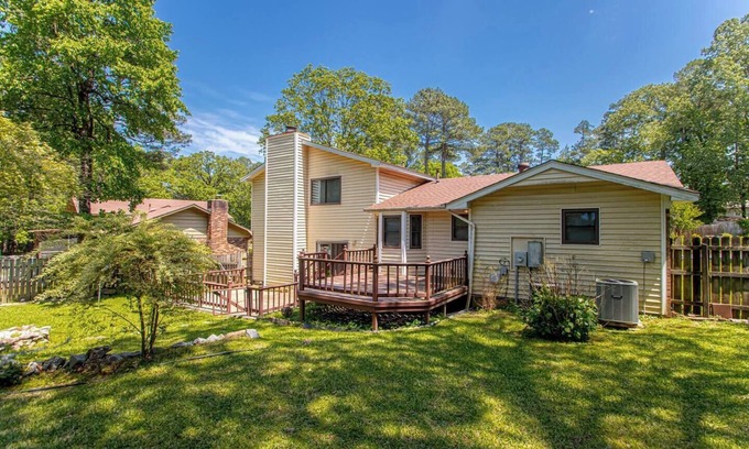 Ferndale Casa | Spacious 4BR Home: Pet Friendly 20 min to Downtown