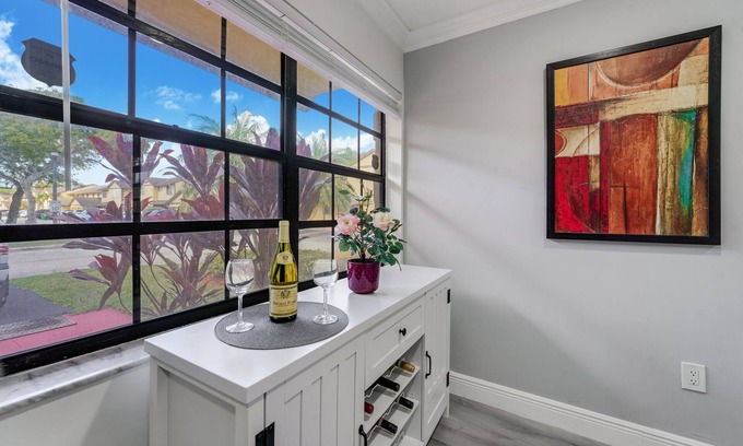 Ives Estates Casa | Spacious 4BR Miami Townhome | Communal Pool