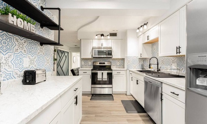 Pine Hills Casa | Orlando 4BR Getaway Family & Pet Friendly
