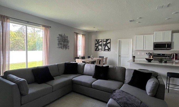 Ocala Casa | Spacious 4BR Smart Home in Quiet Ocala Neighborhood