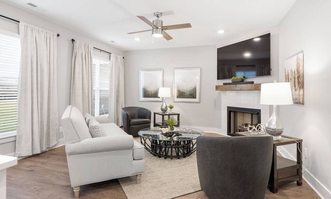 Gallatin Casa | Spacious 4BR Townhome - Pet Friendly, WIFI, Dedicated Workspace in Gallatin