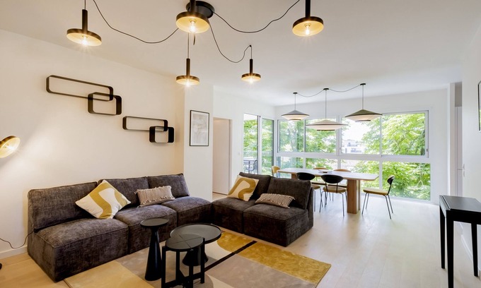 Lestonat - Monsejour Apartamento | Spacious 4BR with Lovely Balcony ☀️