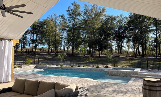 Loxley Casa | Spacious 5/4 Estate w/Private Pool and SPA easy drive to Gulf Shores/Pensacola