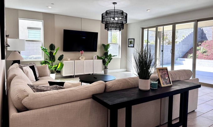 San Juan Capistrano Casa | Spacious 5-bedroom house in serene Mission Viejo with fitness room, AC