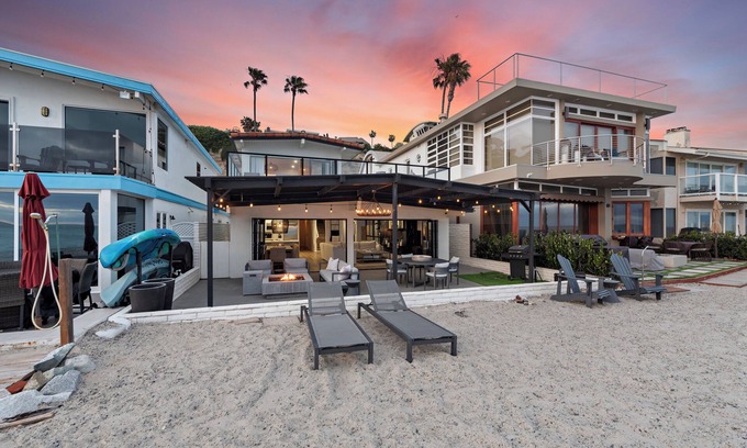 Capistrano Beach Casa | Spacious 5-bedroom Beachfront Home on Beach Road!