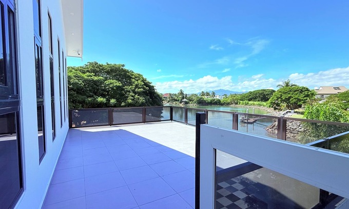 Wailoloa Casa | Spacious 5-bedroom bungalow in charming Fantasy Island, Nadi
