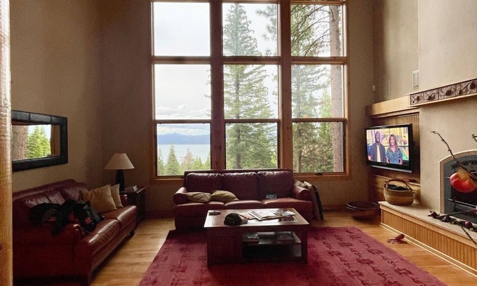 Lake Almanor West Cabina | Spacious 5-bedroom cabin in Almanor West with WiFi