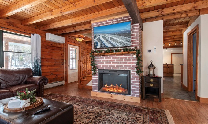 Chester Chalet De Esquí | Spacious 5-bedroom chalet with AC and WiFi in charming Chester
