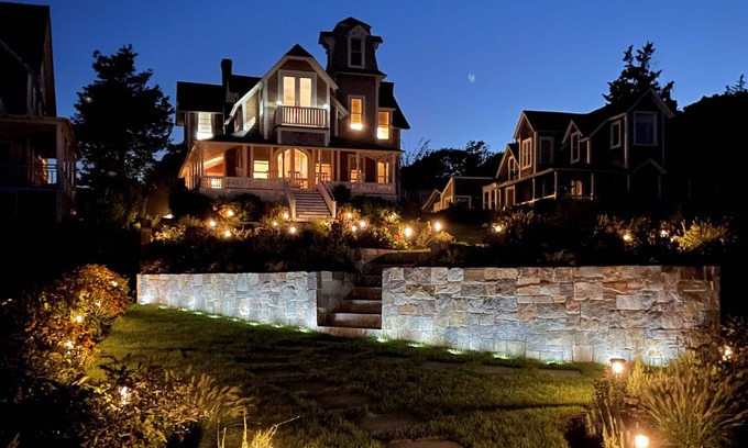 East Chop Casa | Spacious 5-bedroom house with AC and WiFi in brilliant Oak Bluffs