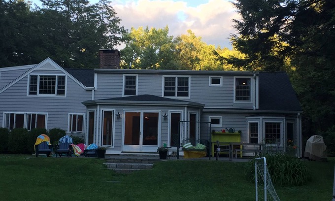 Lakeville Casa | Spacious 5-bedroom house with Pool on 2 lovely acres