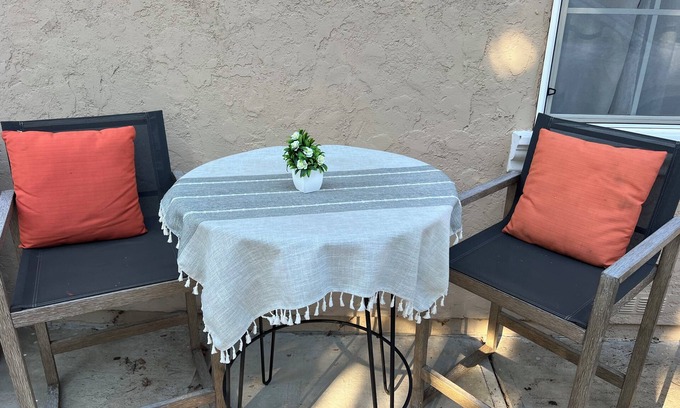 Mount Helix Casa | Spacious 5-bedroom house in lovely La Mesa with stunning views, lots of space