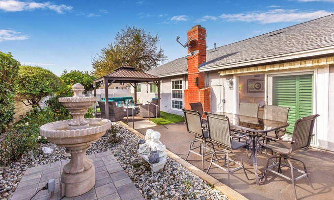 Ventura Casa | Spacious 5-bedroom house in fabulous Ventura
