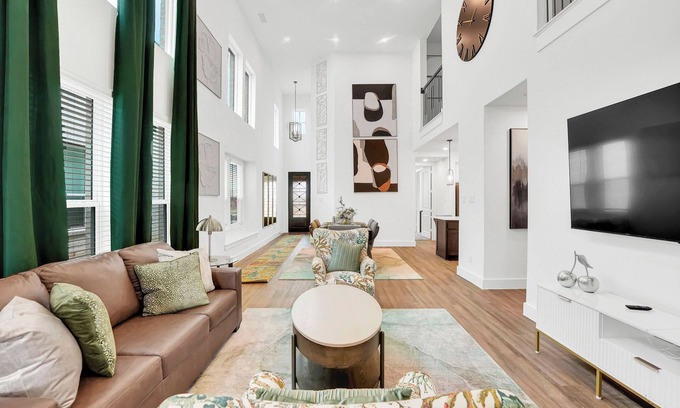 Weston Casa | Spacious 5-bedroom House in North TX