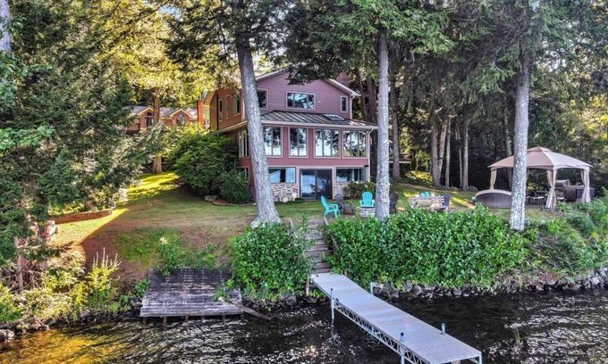 Winthrop Casa | Spacious 5-bedroom lakefront home on pristine Lower Narrows Pond in Winthrop