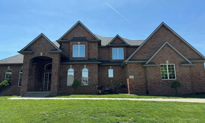 Carter Lake Casa | Spacious 5-bedroom house in beautiful Carter Lake with fitness room, WiFi