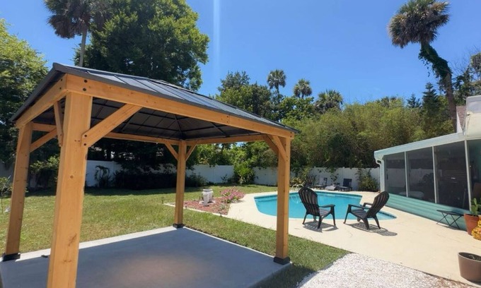 Port Orange Casa | Spacious 5-bedroom house with two mother in law Suites!