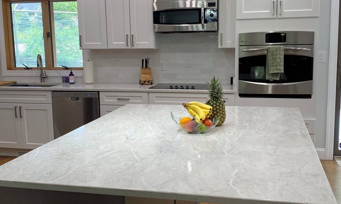 Saratoga Springs Casa | Spacious 5 BR with tennis/pickleball court . Close to the track and Pet friendly