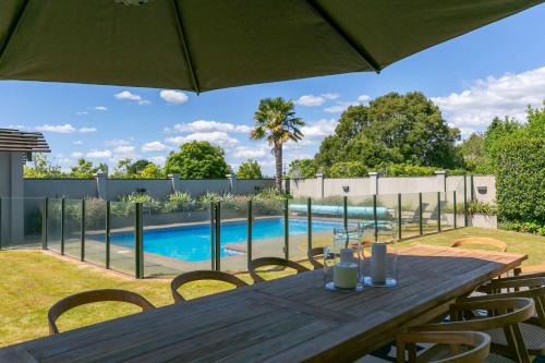 Nukuhau Casa | Spacious 5-Star Home with Pool