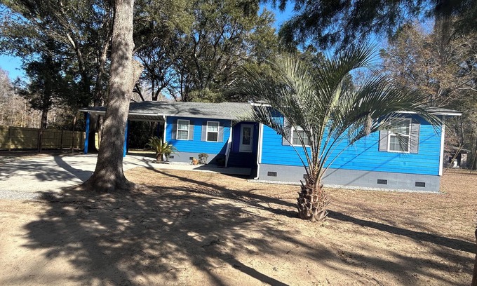 Saint Helena Island Casa | Spacious 5-bedroom house in beautiful Saint Helena Island