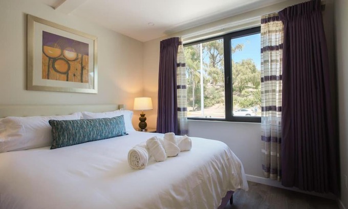 Bankers Hill Apartamento | Spacious 500 sqft Studio with Balboa Park View