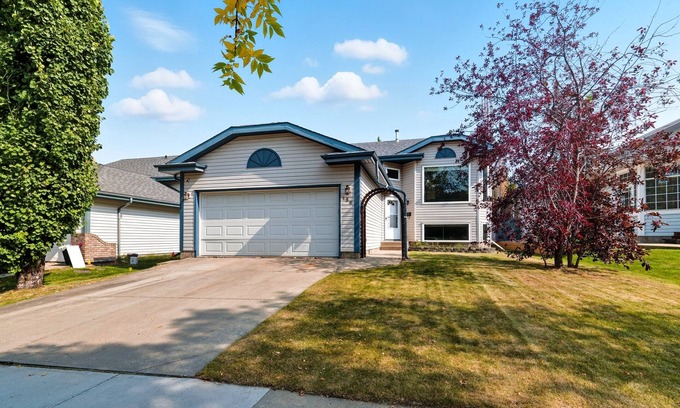Sherwood Park Casa | Spacious 5BR Family Retreat in Sherwood Park