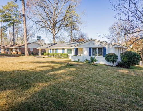 Augusta Casa | Spacious 5BR Home - Fireplace - 7 Min Augusta Natl