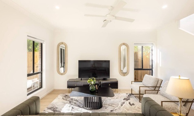 Sunnybank Casa | Spacious 5BR Home in Heart of Sunnybank |Sleeps 10