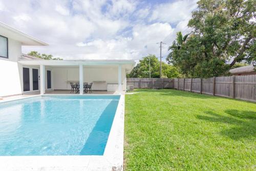 North Miami Casa | Spacious 5BR Miami Oasis w Pool