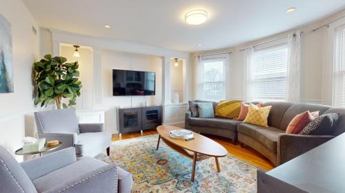North Cambridge Apartamento | Spacious 5br W Ac, Near Harvard & Davis Sq
