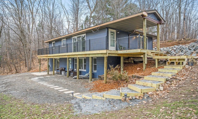 St Croix Falls Casa | Spacious 6-bed Lakehouse in Saint Croix Falls with AC/WIFI - 1 Hr. From The city