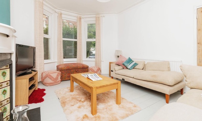 Horfield Casa | Spacious 6-bed Family Retreat Bristol