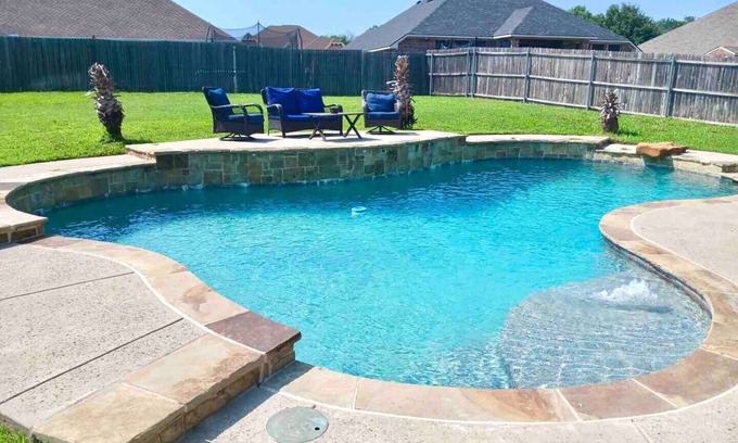 South Arlington Casa | Spacious 6-bedroom house with pool and hot tub and theater room next to stadium!
