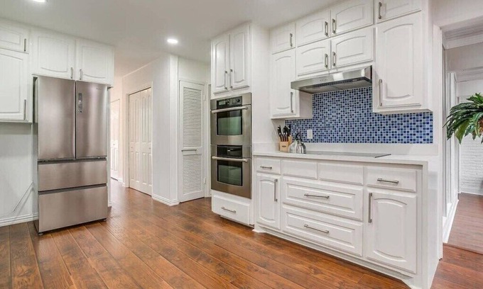 Grand Prairie Casa | Spacious 6-bedroom house in delightful Grand Prairie with Pool