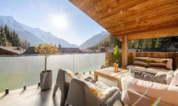 Les Tines Chalet De Esquí | Spacious 6-bedroom chalet in fabulous Chamonix with fitness room, sauna, hammam,