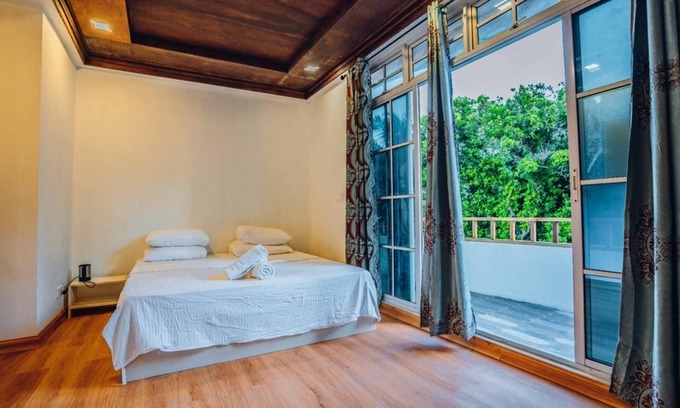 Fuvahmulah Casa | Spacious 6-bedroom house in marvelous Fuvahmulah with AC, WiFi