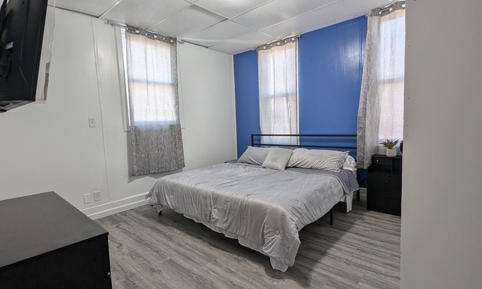 Evansville Casa | Spacious 6-bedroom house in Evansville