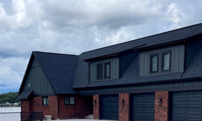 Kendall Casa | Spacious 6-bedroom house on Eagle Lake in Mattawan MI