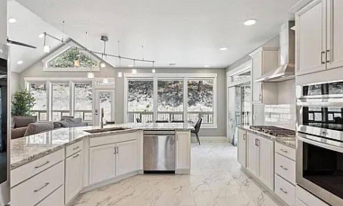 Missoula Casa | Spacious 6-bedroom house in delightful Lolo